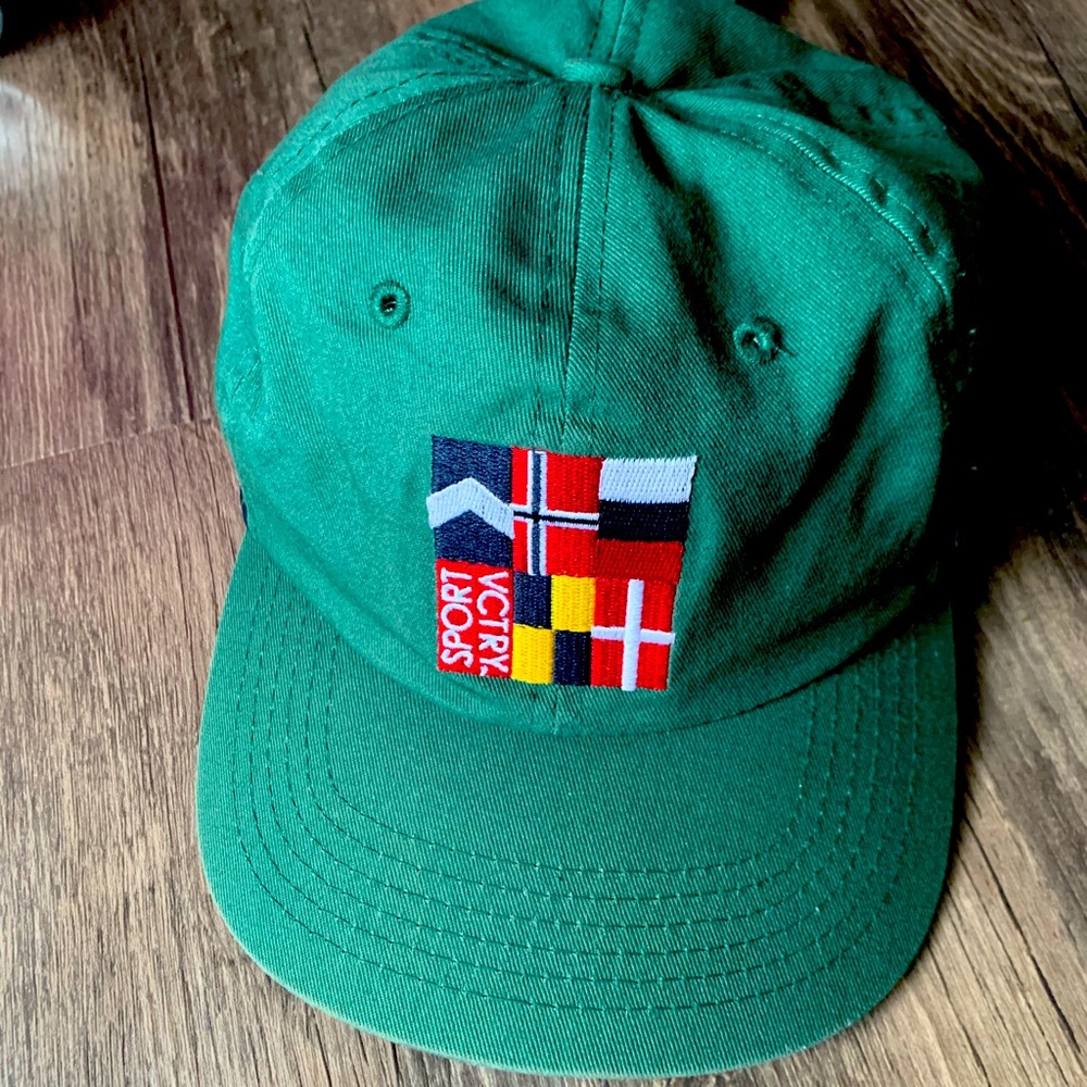 10.Deep Victory Sport green hat